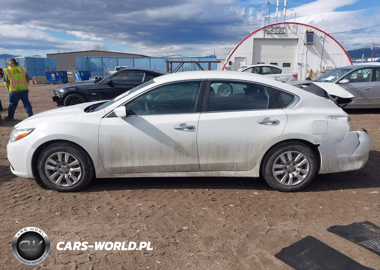 2018 Nissan Altima 2.5 S VIN:1N4AL3AP6JC173214 - 15