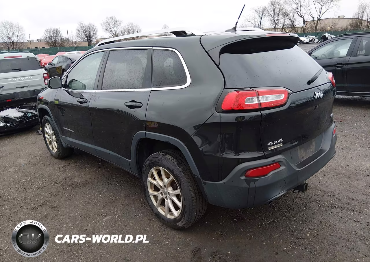 2015 Jeep Cherokee Latitude VIN:1C4PJMCB5FW553006 - 3
