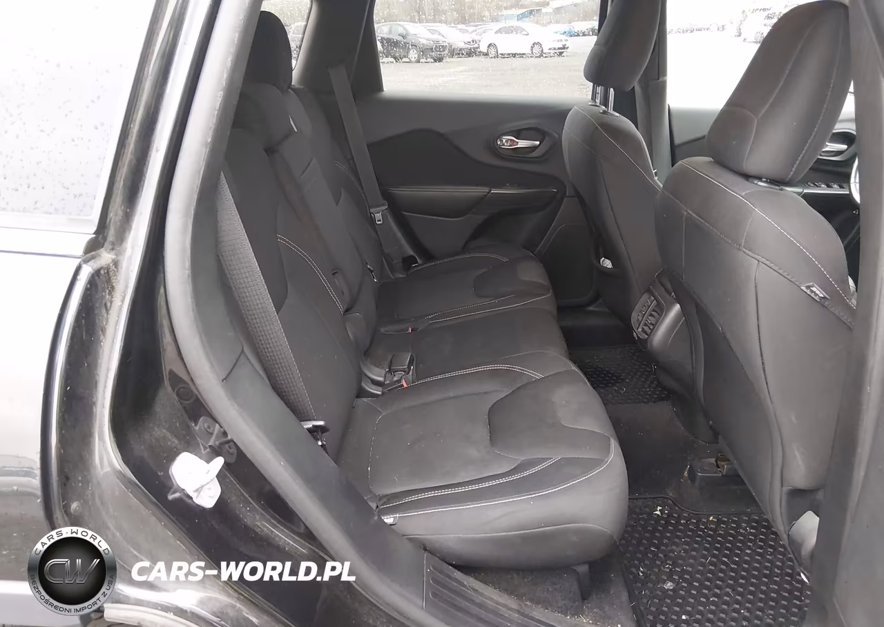 2015 Jeep Cherokee Latitude VIN:1C4PJMCB5FW553006 - 8