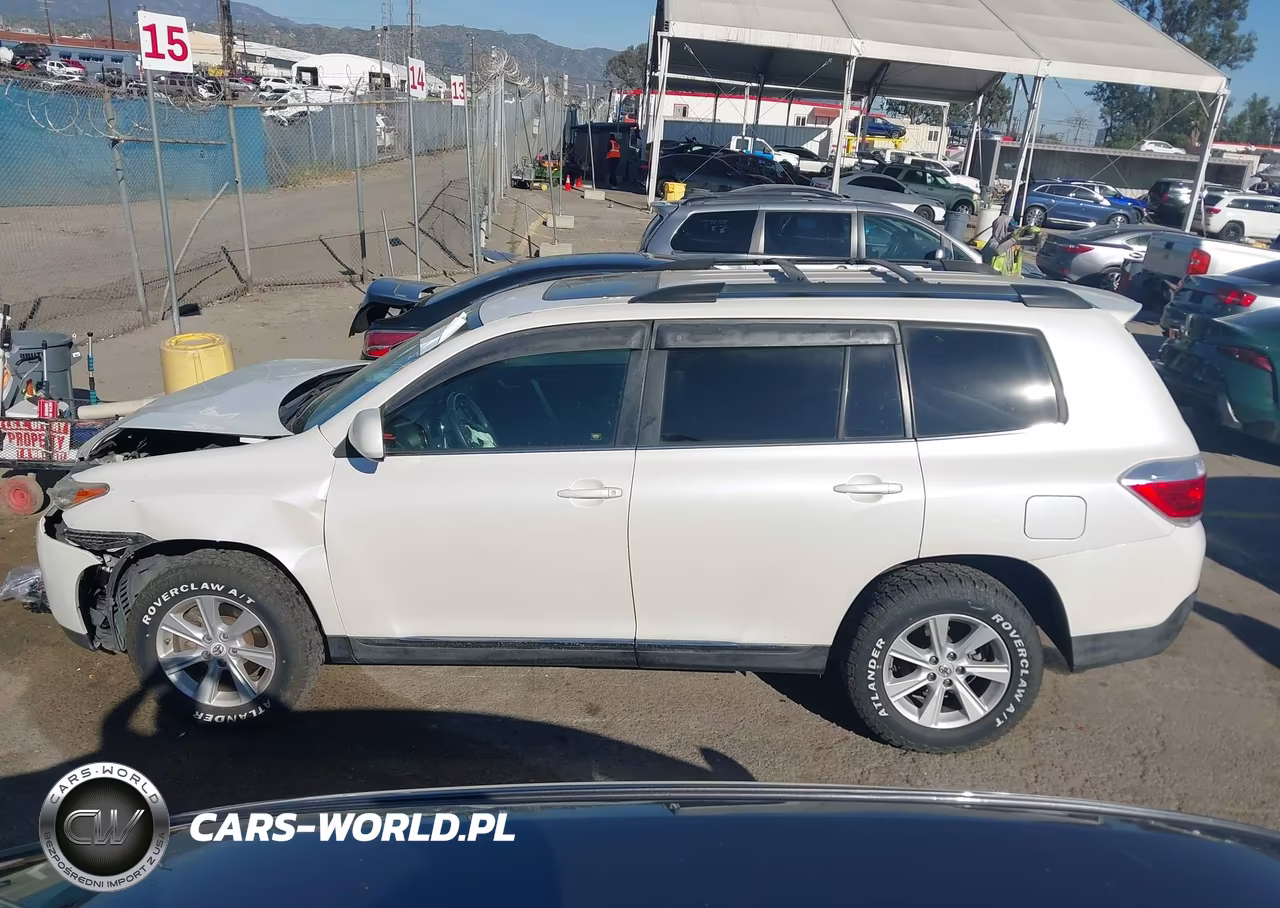 2013 Toyota Highlander Se V6 VIN:5TDZK3EHXDS090729 - 14