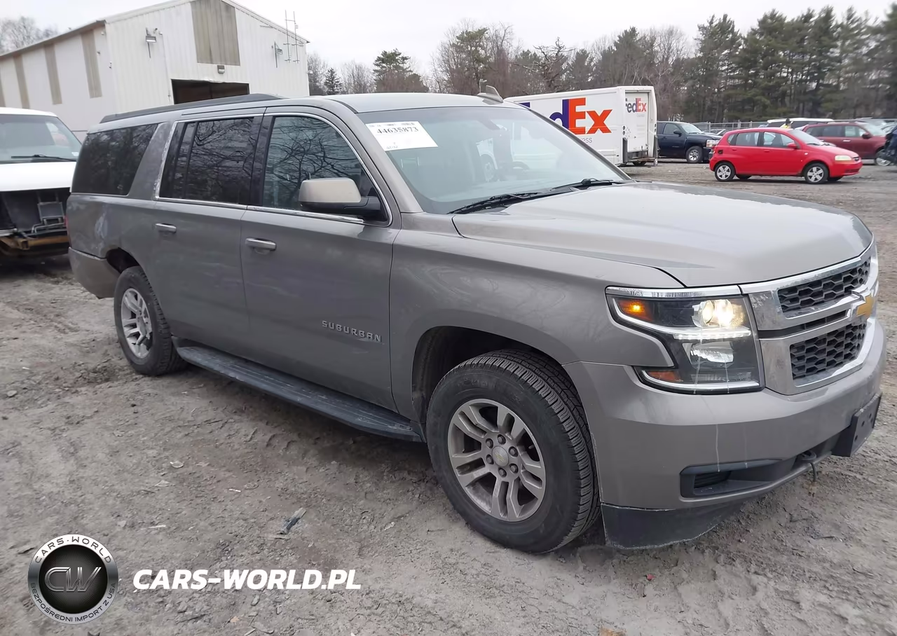 2017 Chevrolet Suburban Ls – zdjęcie 1 z 17