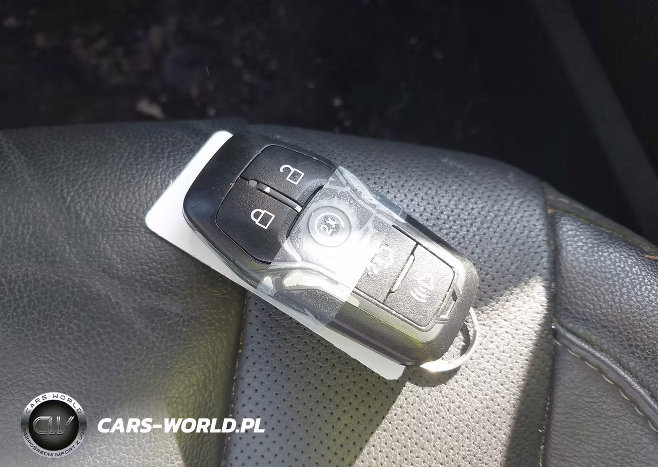 2016 Ford Fusion Titanium VIN:3FA6P0D90GR137213 - 11