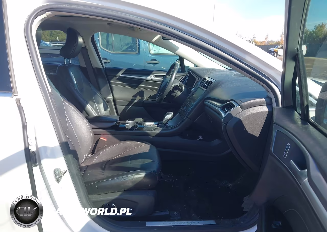 2016 Ford Fusion Titanium VIN:3FA6P0D90GR137213 - 5