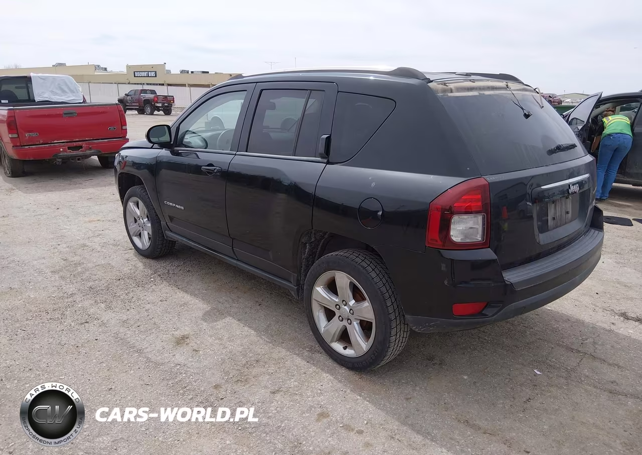 2014 Jeep Compass Latitude VIN:1C4NJCEB1ED650874 - 3