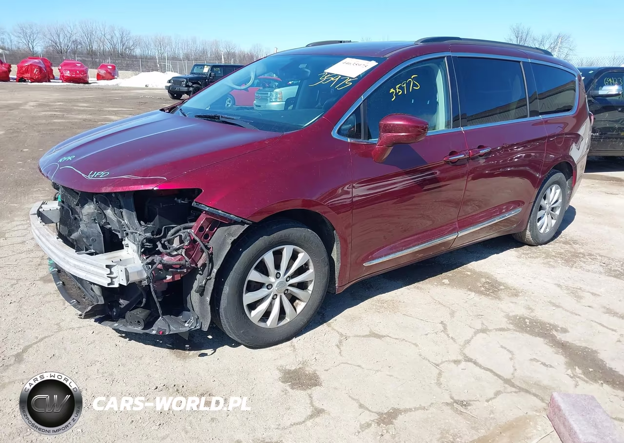 2017 Chrysler Pacifica Touring-L VIN:2C4RC1BG4HR667847 - 2