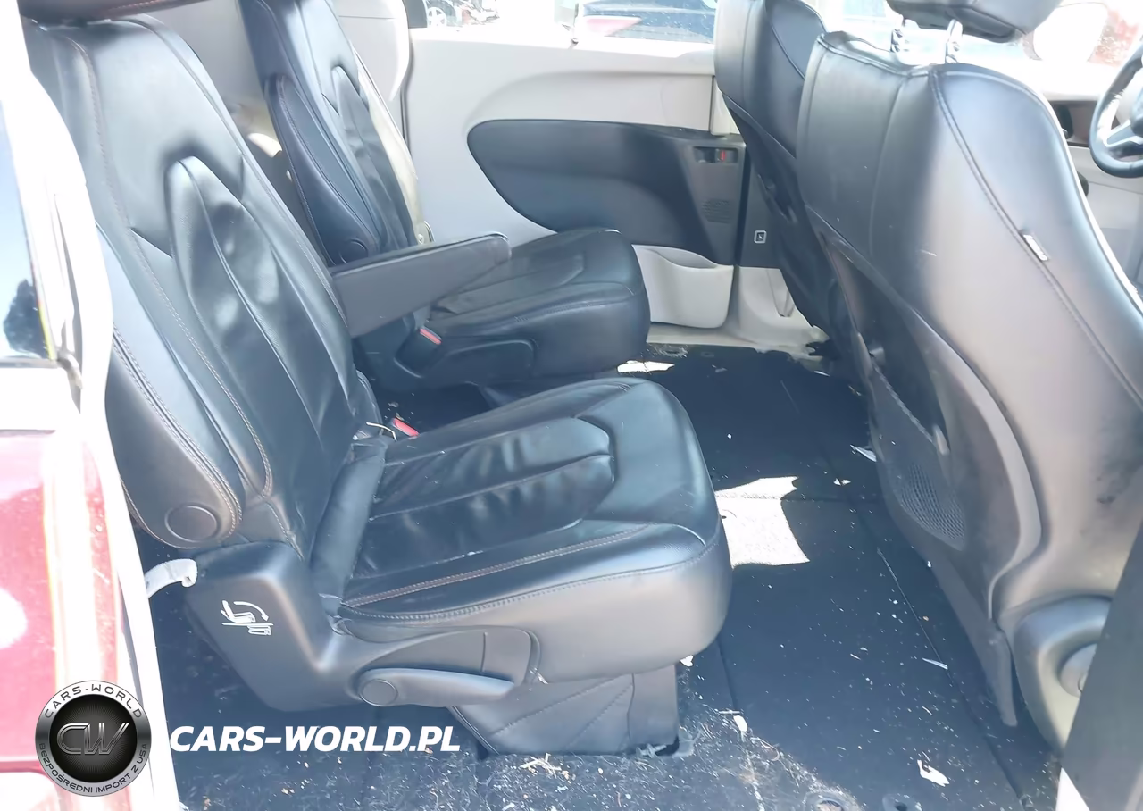 2017 Chrysler Pacifica Touring-L VIN:2C4RC1BG4HR667847 - 8
