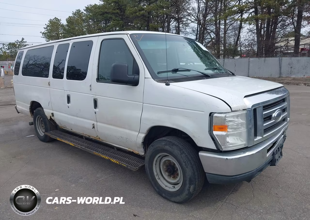 2013 Ford E-350 Super Duty Xlt