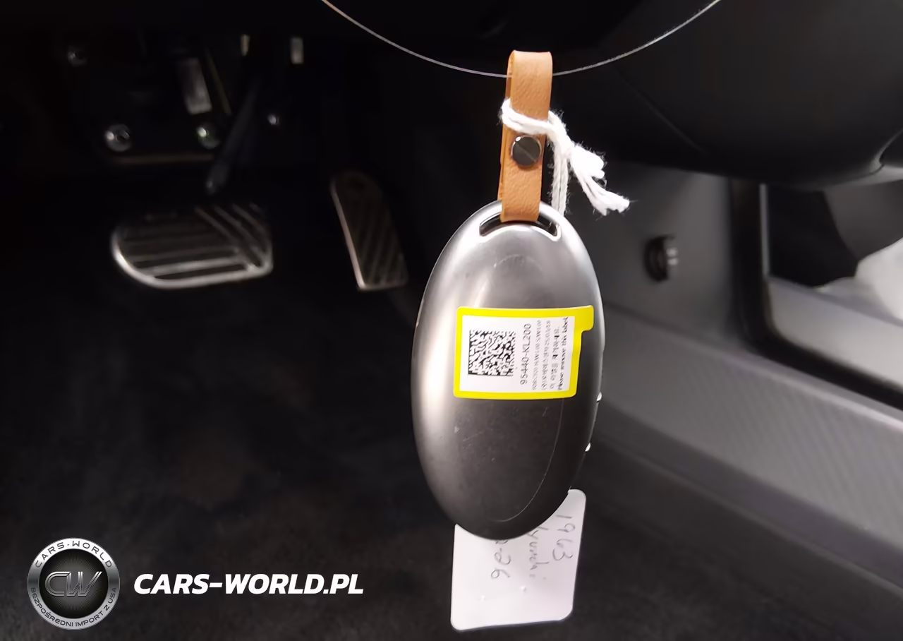 2025 Hyundai Ioniq 6 Limited VIN:KMHM54AA9SA105162 - 11