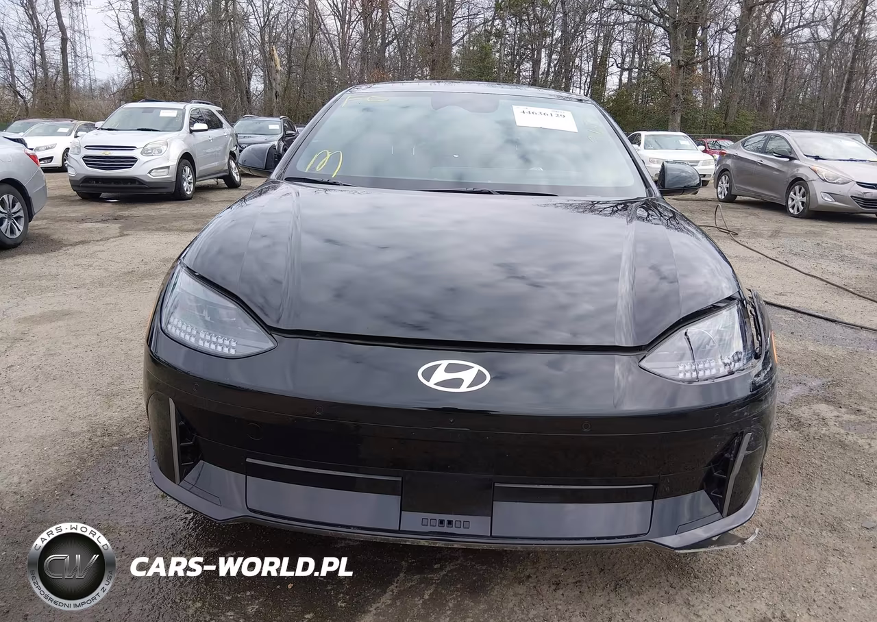 2025 Hyundai Ioniq 6 Limited VIN:KMHM54AA9SA105162 - 12