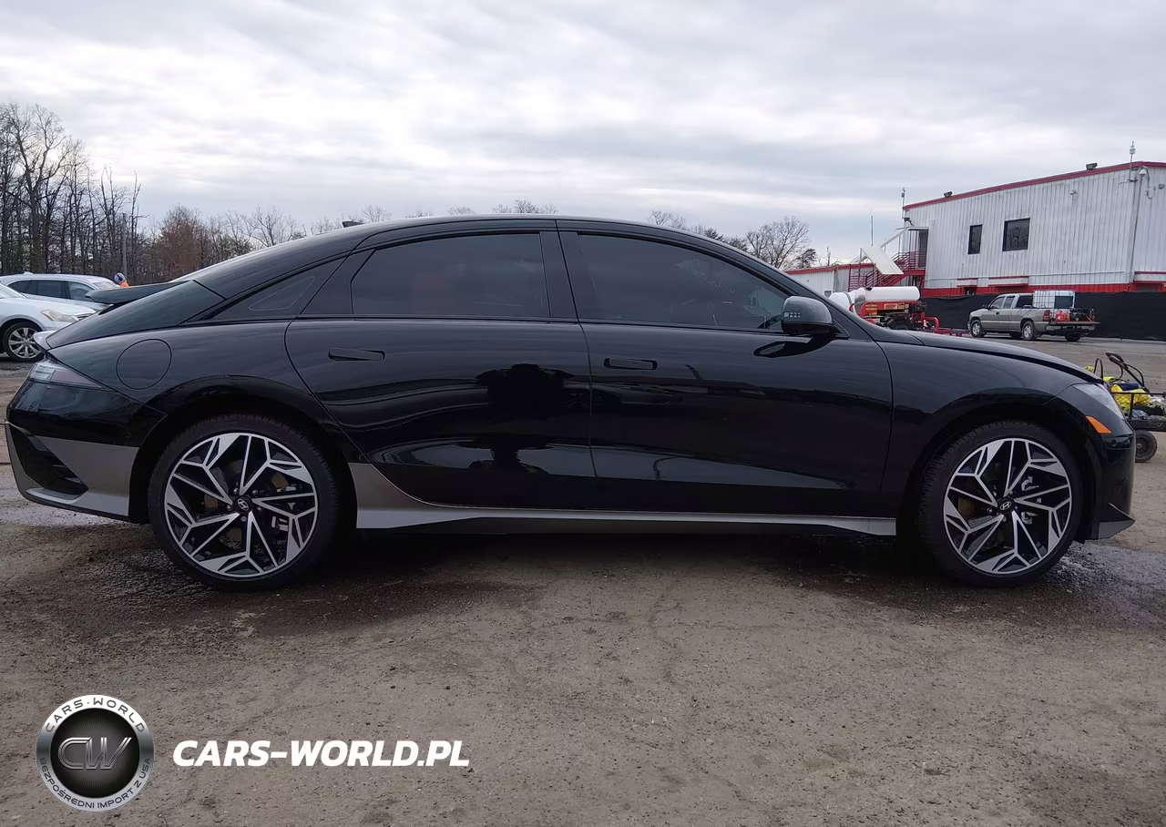 2025 Hyundai Ioniq 6 Limited VIN:KMHM54AA9SA105162 - 13