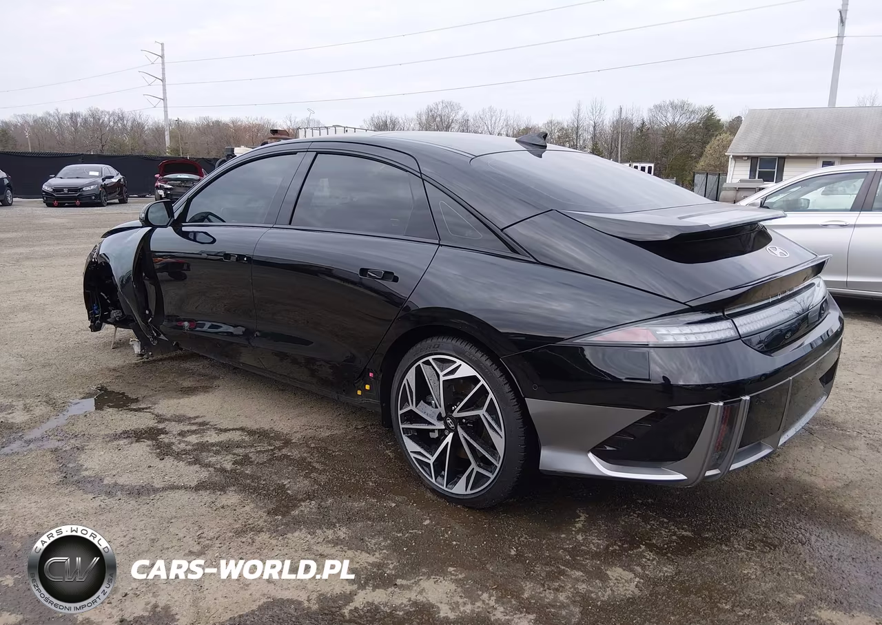 2025 Hyundai Ioniq 6 Limited VIN:KMHM54AA9SA105162 - 3