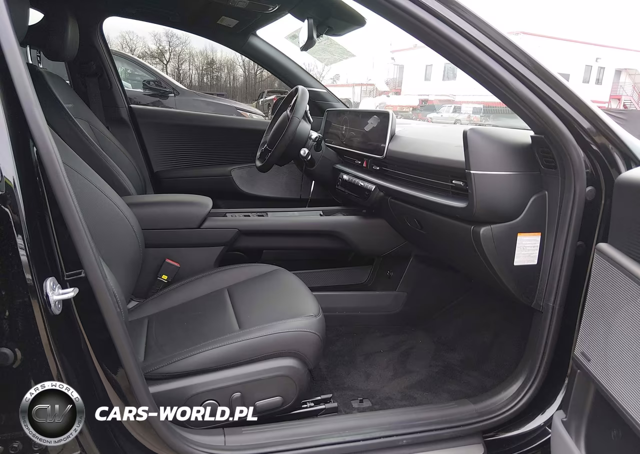2025 Hyundai Ioniq 6 Limited VIN:KMHM54AA9SA105162 - 5