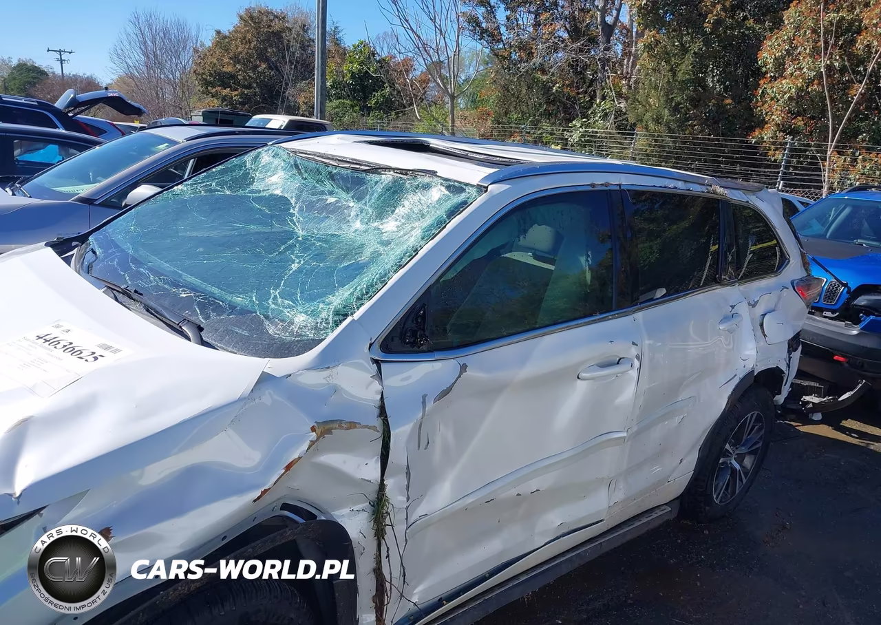 2016 Toyota Highlander Xle V6 VIN:5TDJKRFH2GS247950 - 12