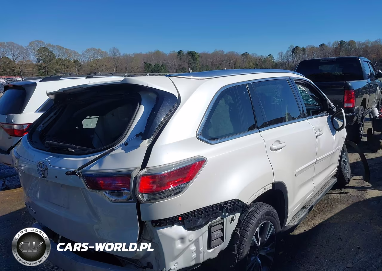 2016 Toyota Highlander Xle V6 VIN:5TDJKRFH2GS247950 - 14