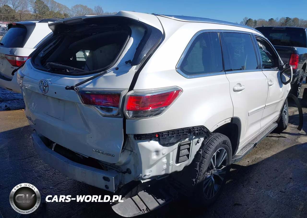 2016 Toyota Highlander Xle V6 VIN:5TDJKRFH2GS247950 - 4