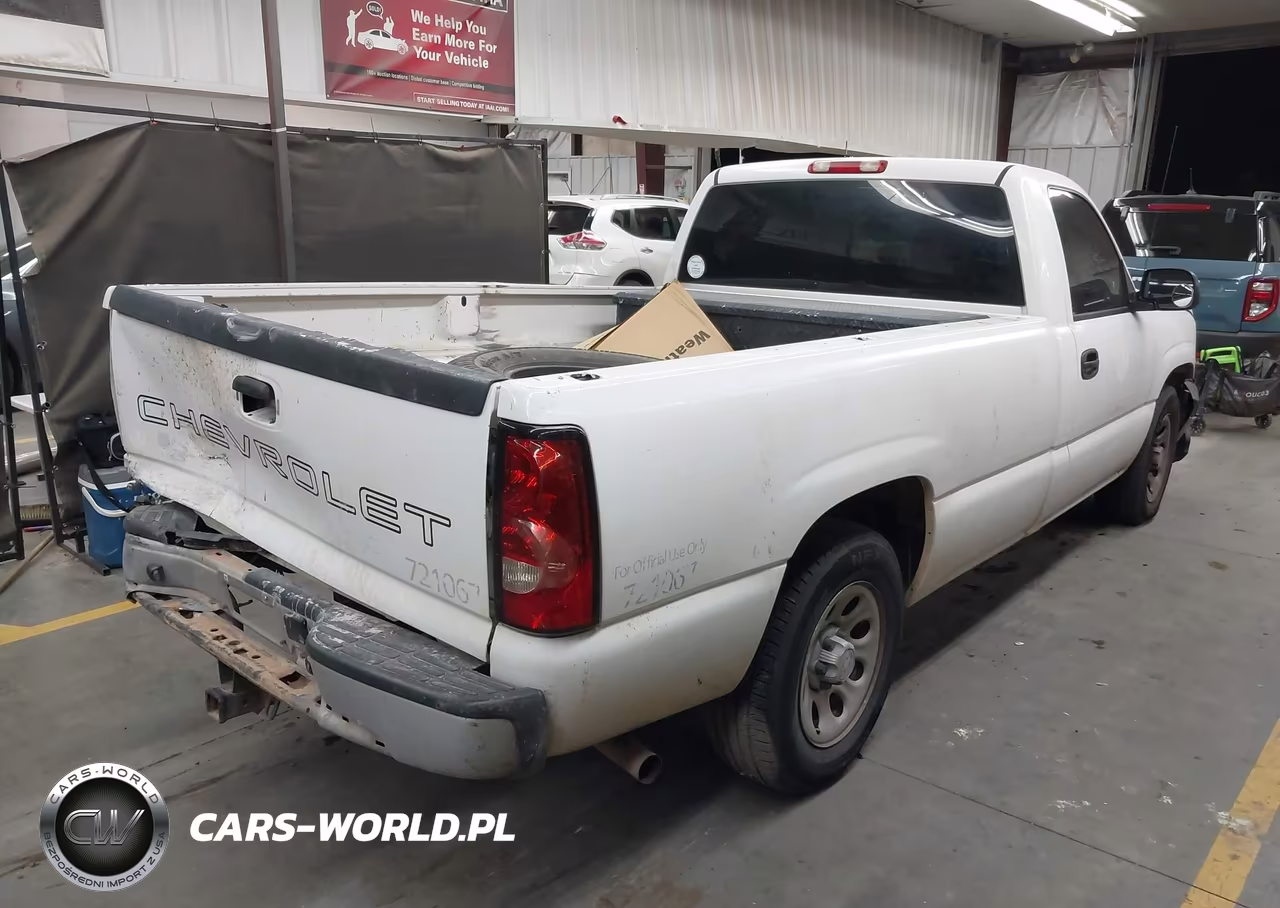 2007 Chevrolet Silverado 1500 Classic Work Truck VIN:1GCEC14Z27E143461 - 4