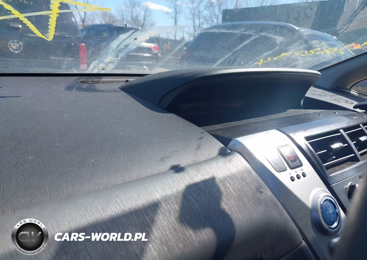 2013 Toyota Prius V Two VIN:JTDZN3EUXD3227612 - 14