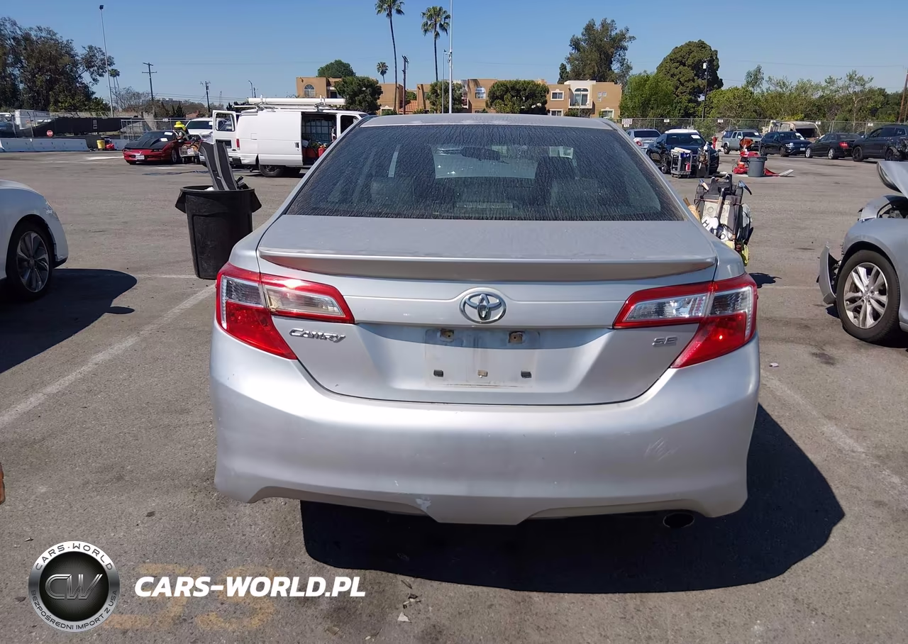2014 Toyota Camry Se VIN:4T1BF1FK9EU346744 - 17