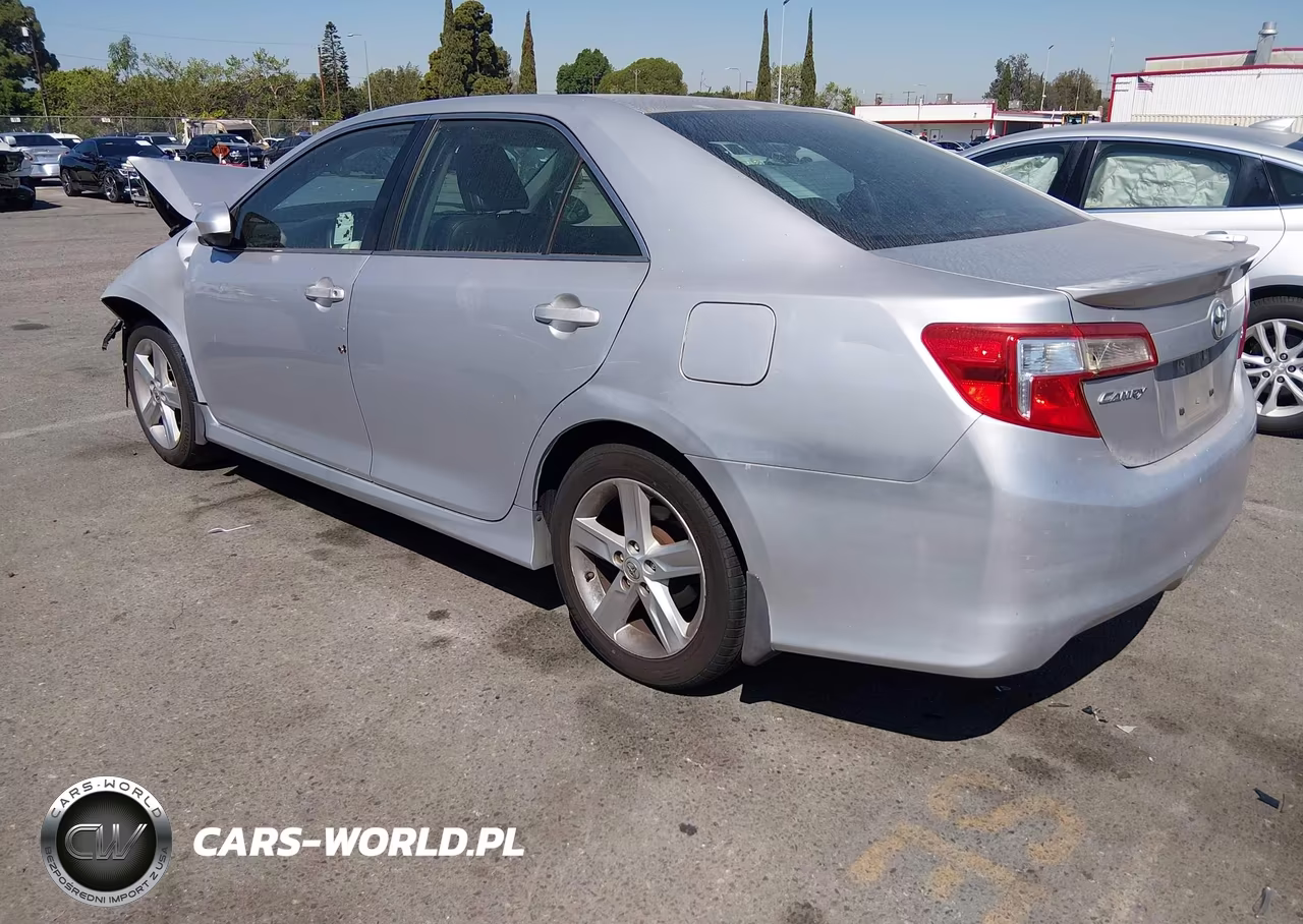 2014 Toyota Camry Se VIN:4T1BF1FK9EU346744 - 3