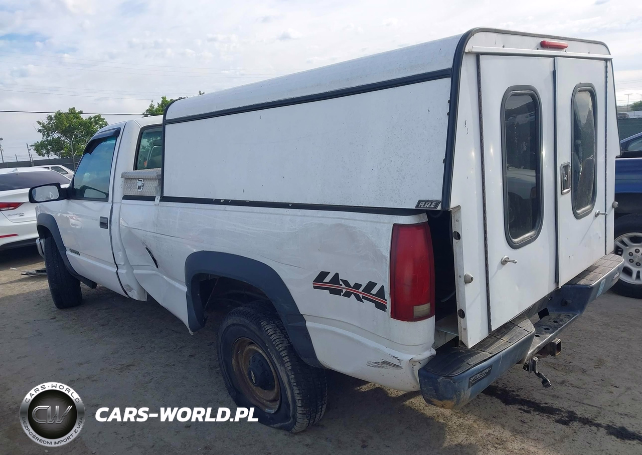 2000 Chevrolet K2500 VIN:1GCGK24R0YF486511 - 3