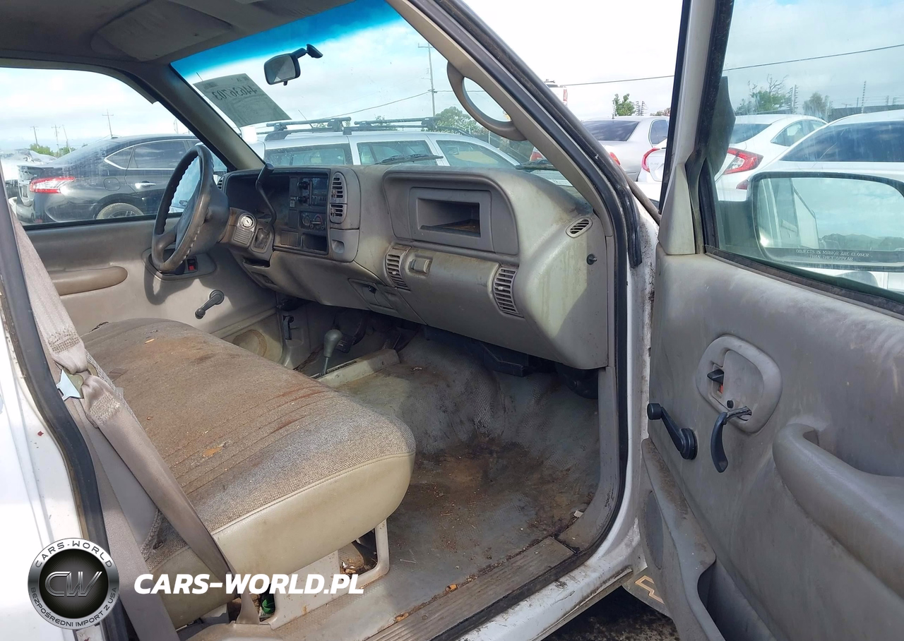 2000 Chevrolet K2500 VIN:1GCGK24R0YF486511 - 5