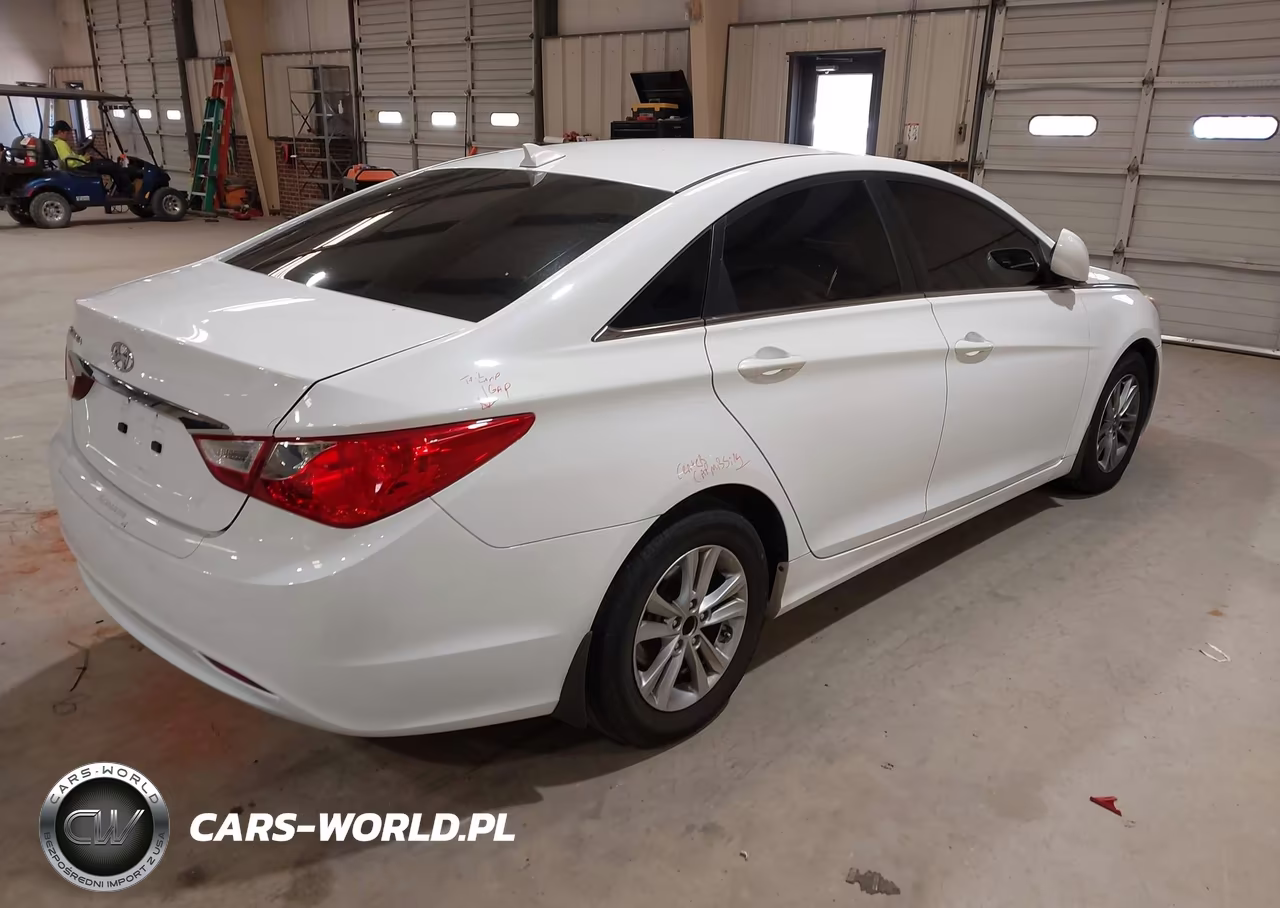 2012 Hyundai Sonata Gls VIN:5NPEB4AC7CH477967 - 4