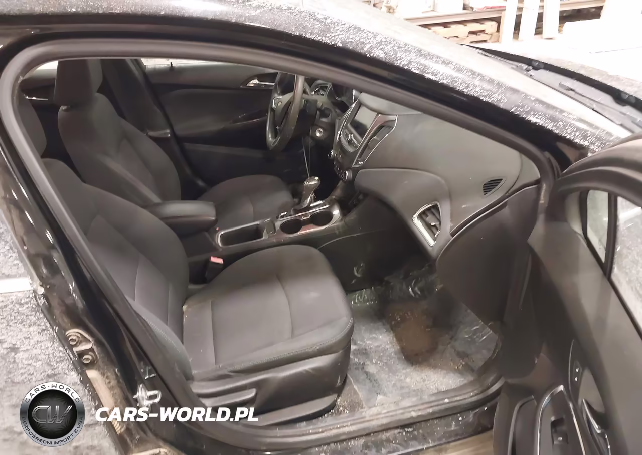 2019 Chevrolet Cruze Lt VIN:1G1BE5SM1K7145252 - 5
