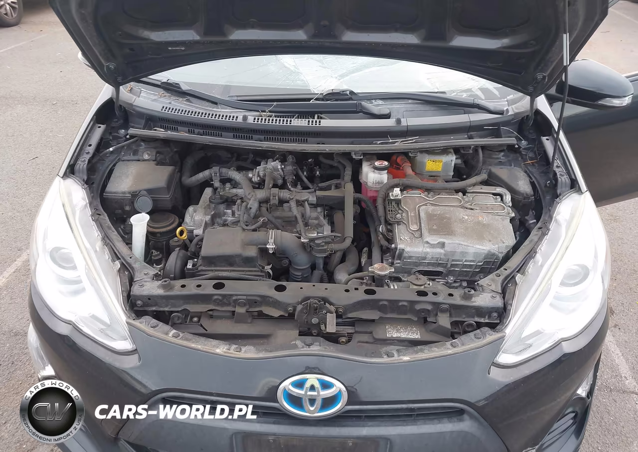 2017 Toyota Prius C One VIN:JTDKDTB33H1598435 - 10