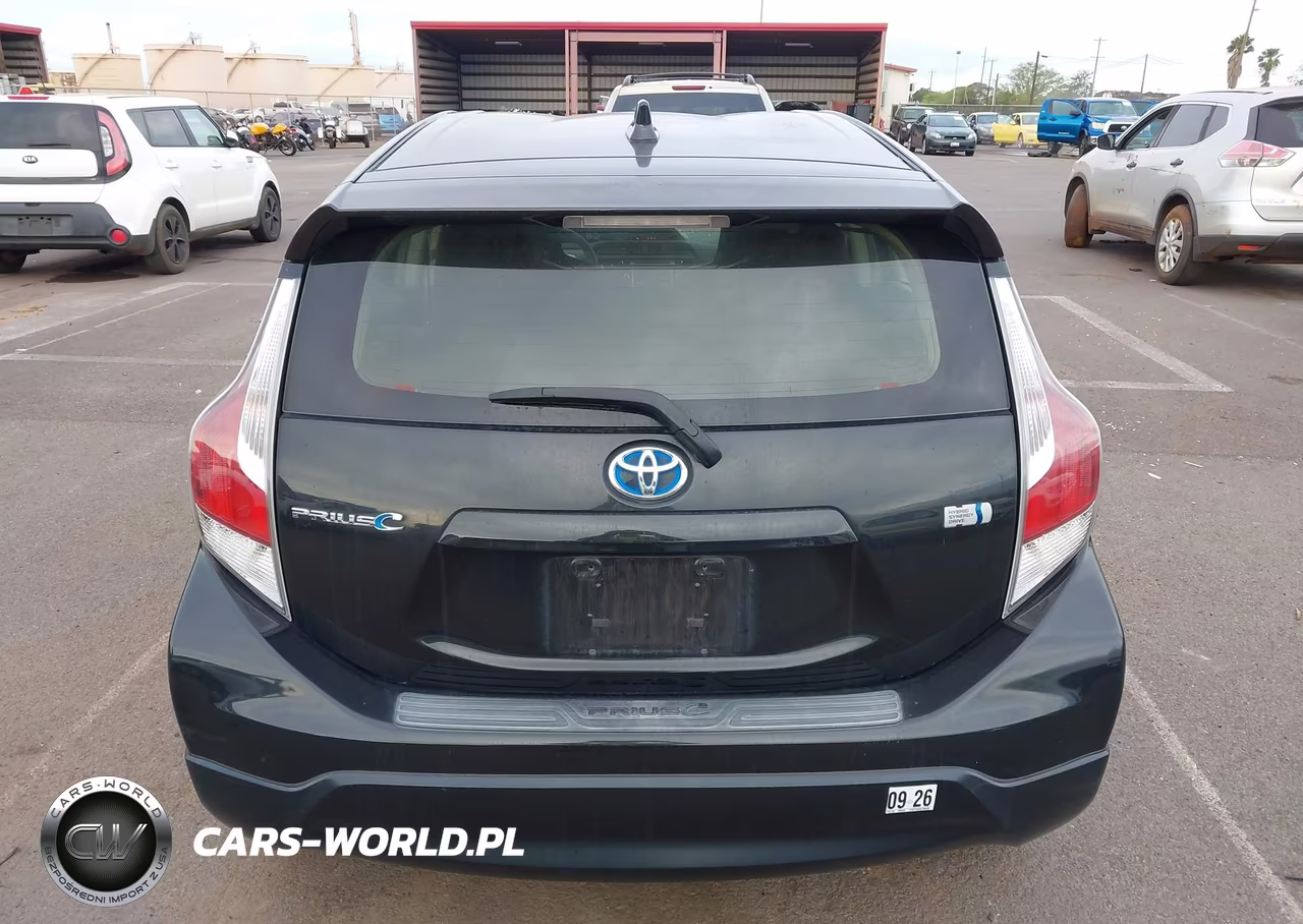 2017 Toyota Prius C One VIN:JTDKDTB33H1598435 - 16