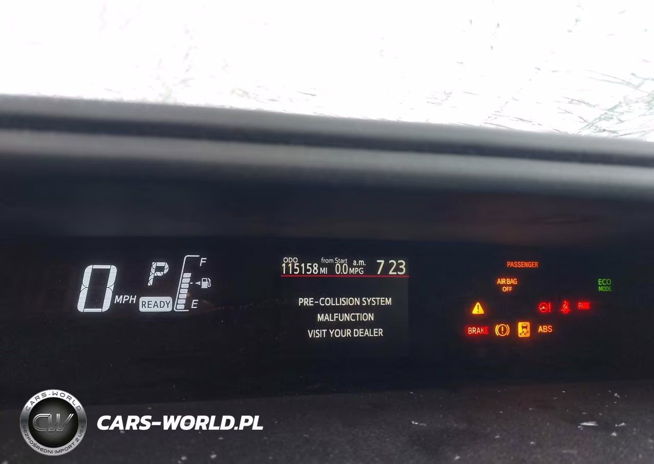 2017 Toyota Prius C One VIN:JTDKDTB33H1598435 - 7