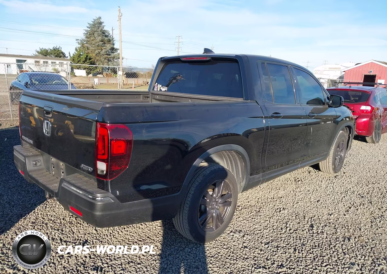 2017 Honda Ridgeline Sport VIN:5FPYK3F10HB019022 - 4