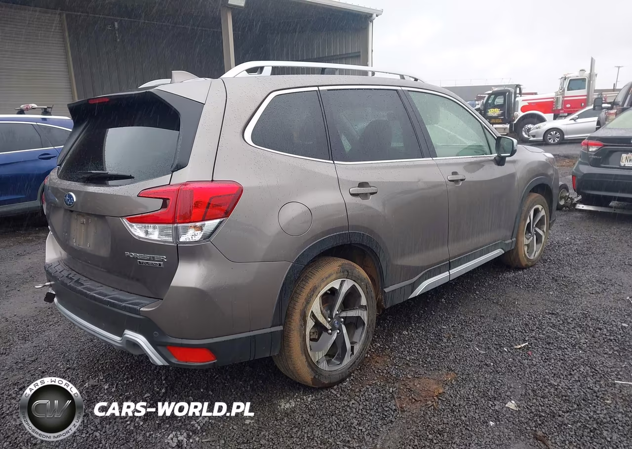 2022 Subaru Forester Touring VIN:JF2SKARC7NH506876 - 4