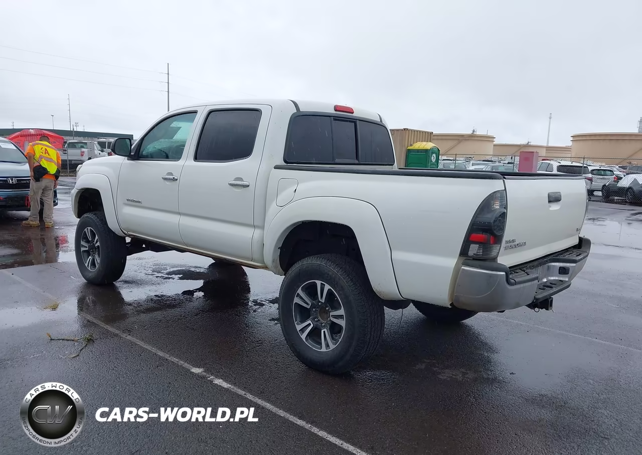 2012 Toyota Tacoma Base V6 VIN:3TMLU4EN4CM096696 - 3