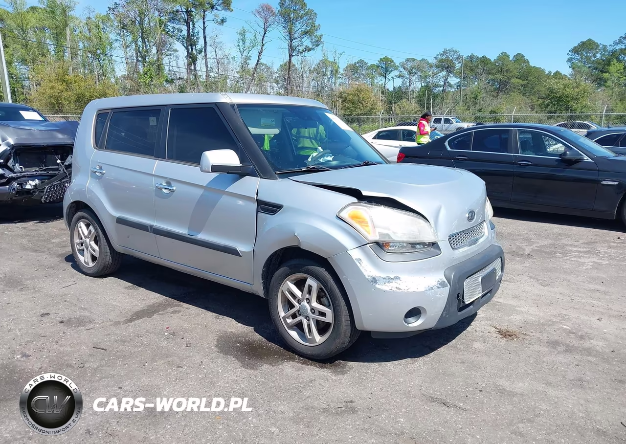 2011 Kia Soul +