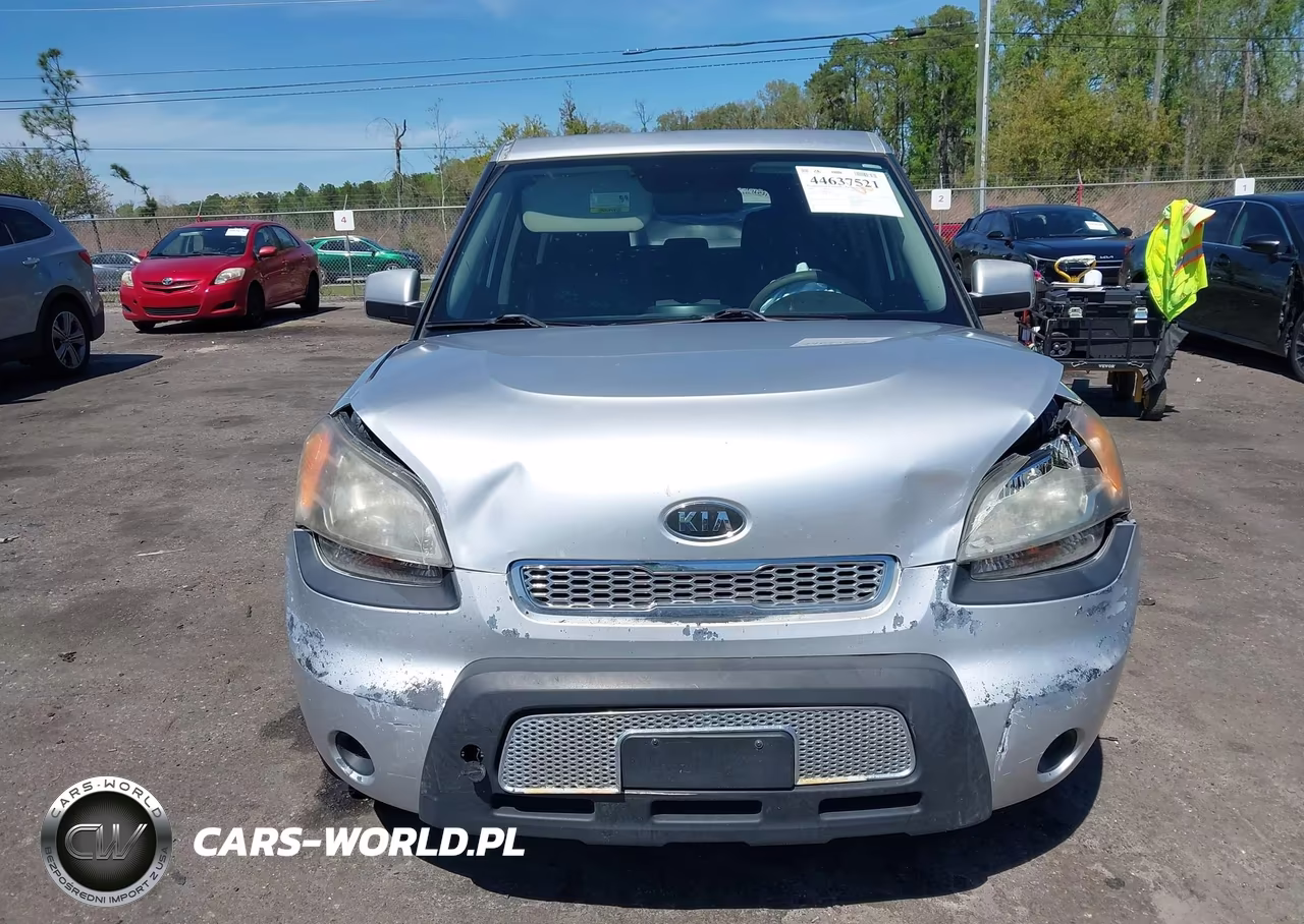 2011 Kia Soul + VIN:KNDJT2A25B7704776 - 12