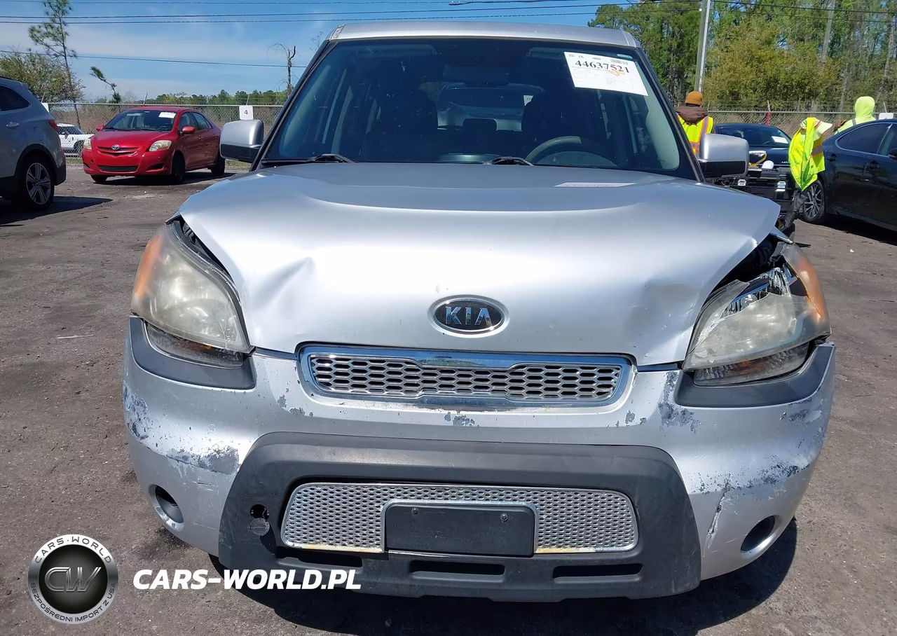 2011 Kia Soul + VIN:KNDJT2A25B7704776 - 6