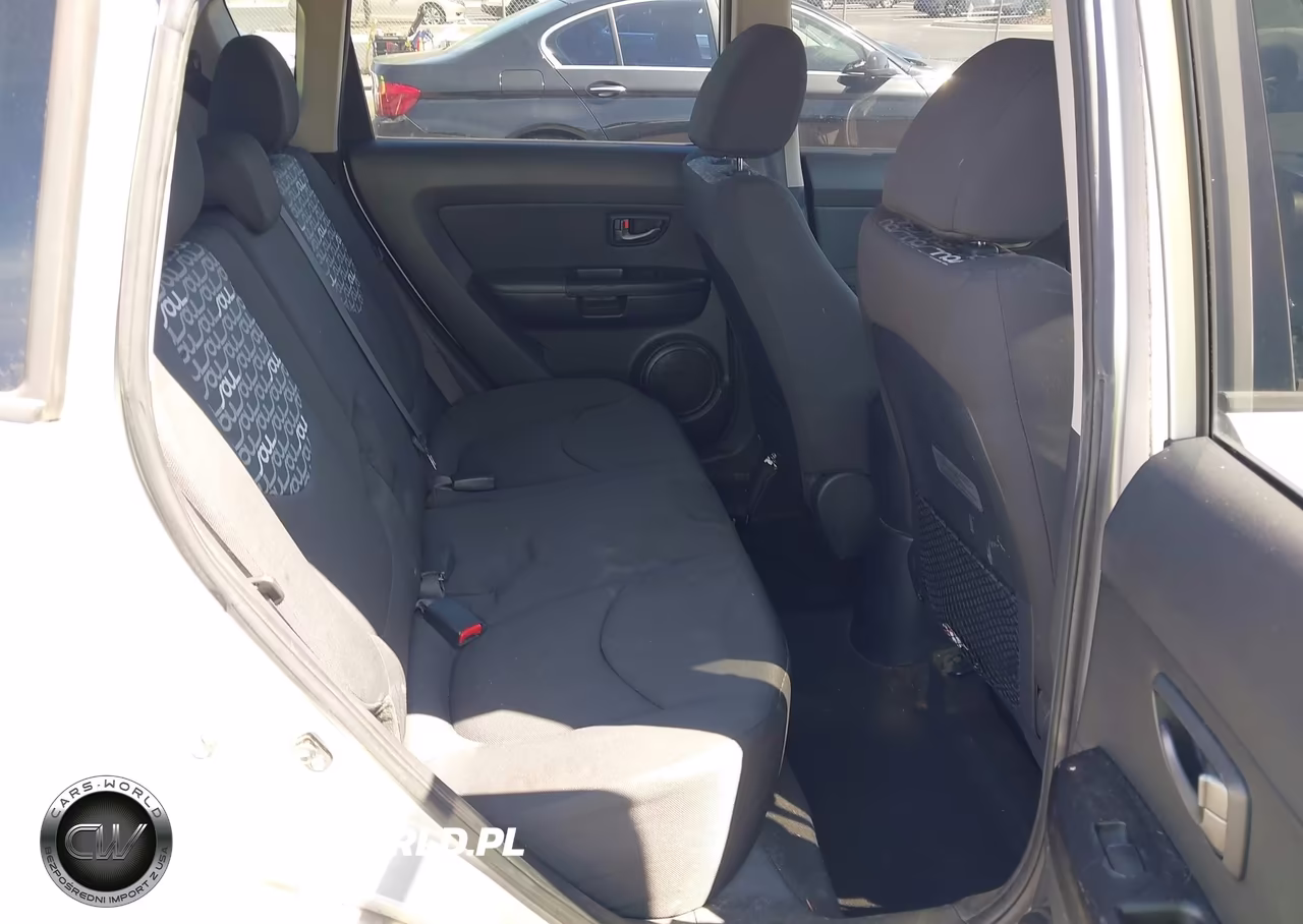 2011 Kia Soul + VIN:KNDJT2A25B7704776 - 8