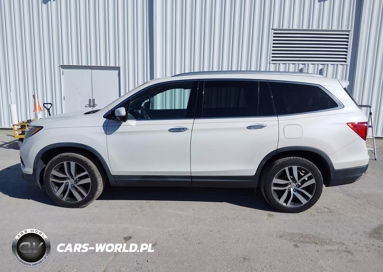 2017 Honda Pilot Touring VIN:5FNYF5H92HB017493 - 14