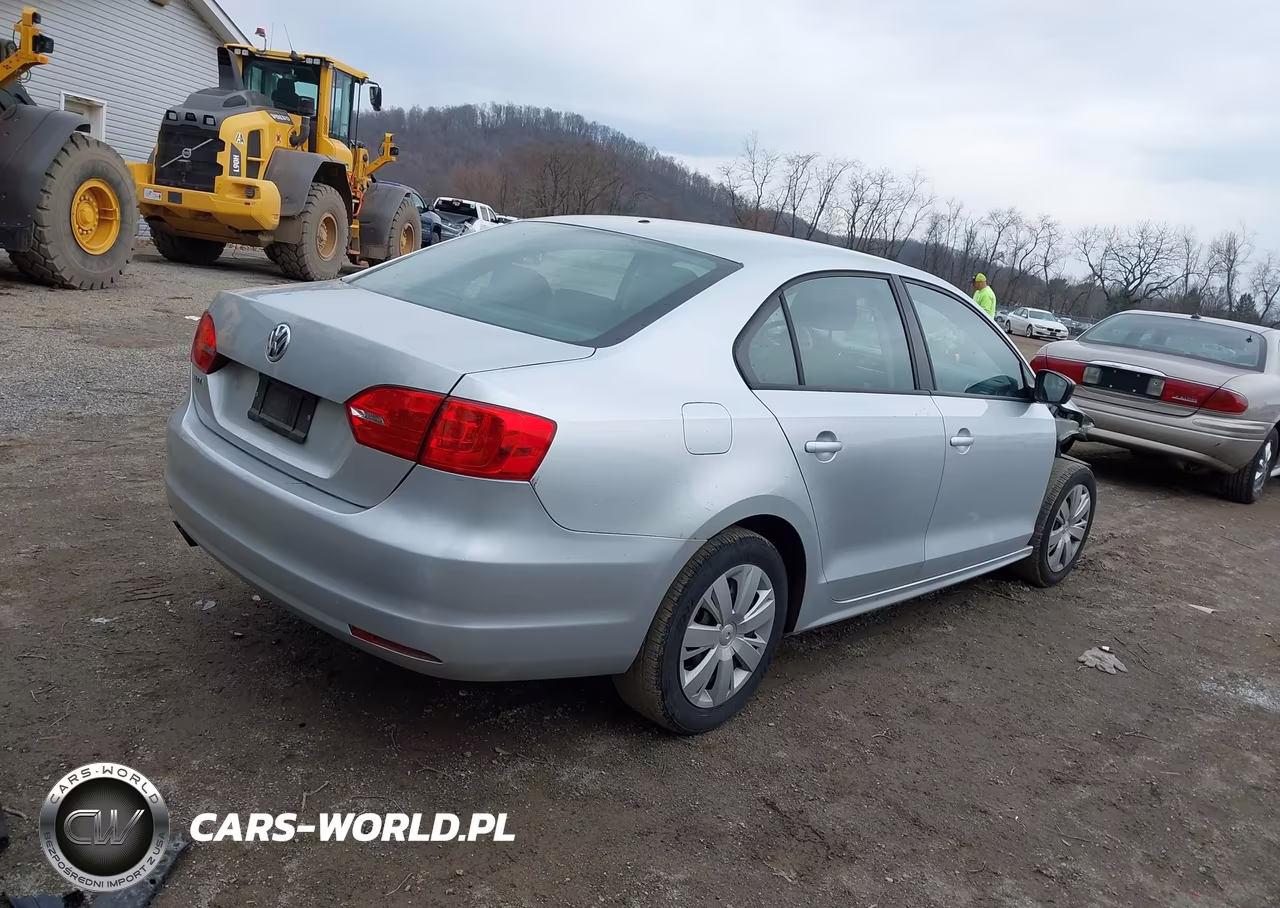 2011 Volkswagen Jetta 2.0L S VIN:3VW2K7AJ1BM118963 - 4