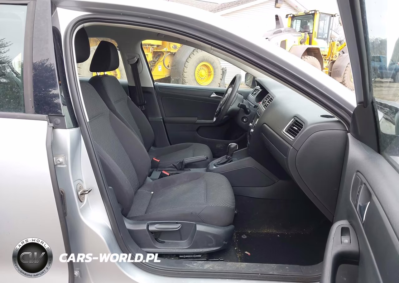 2011 Volkswagen Jetta 2.0L S VIN:3VW2K7AJ1BM118963 - 5