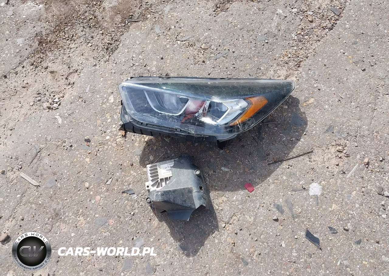 2017 Ford Escape S VIN:1FMCU0F7XHUB02282 - 12