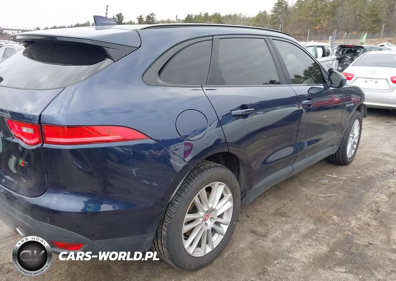2017 Jaguar F-Pace 35T Prestige VIN:SADCK2BV2HA497154 - 4