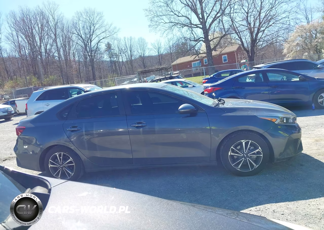2024 Kia Forte Lxs VIN:3KPF24AD0RE744988 - 14