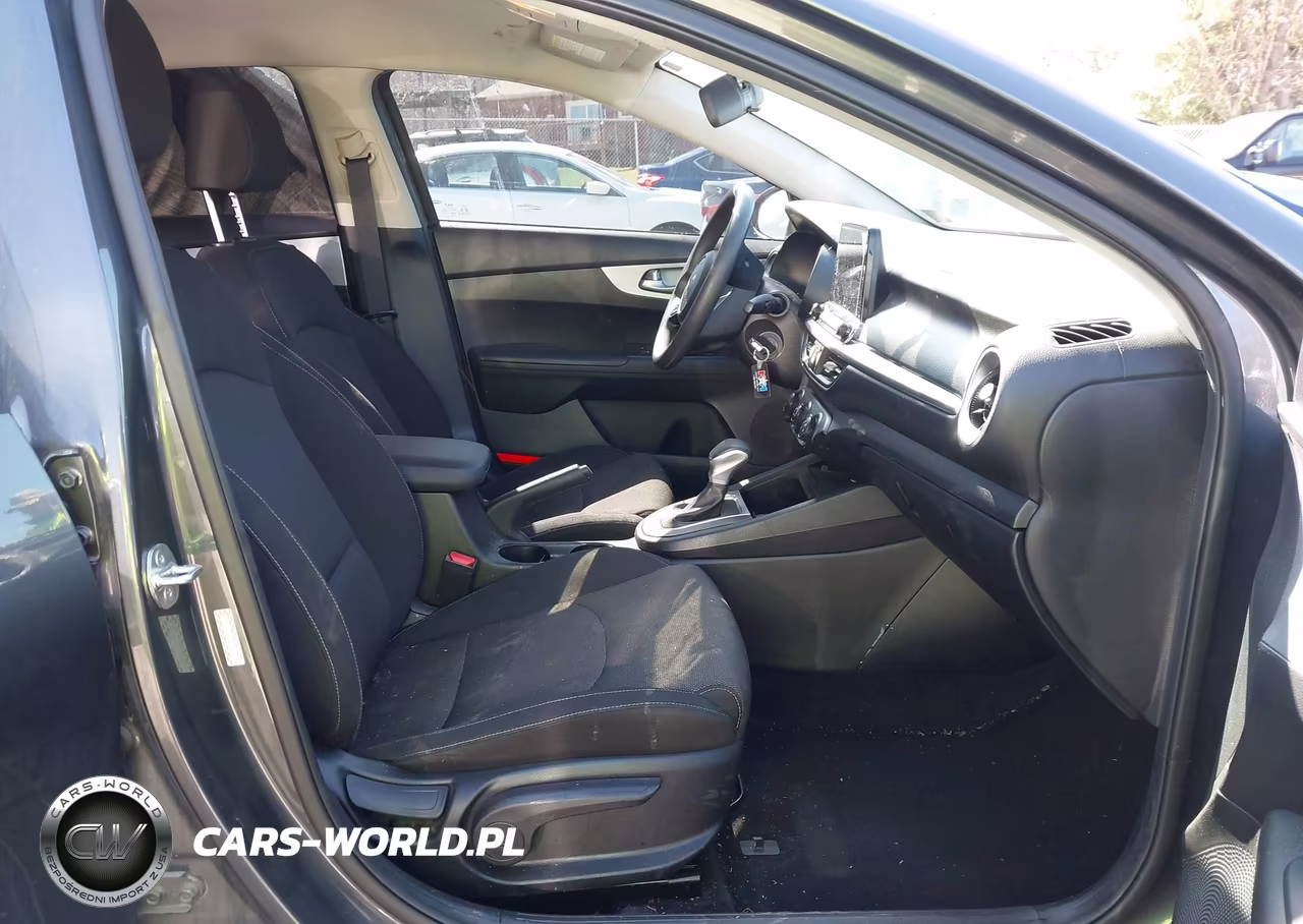 2024 Kia Forte Lxs VIN:3KPF24AD0RE744988 - 5