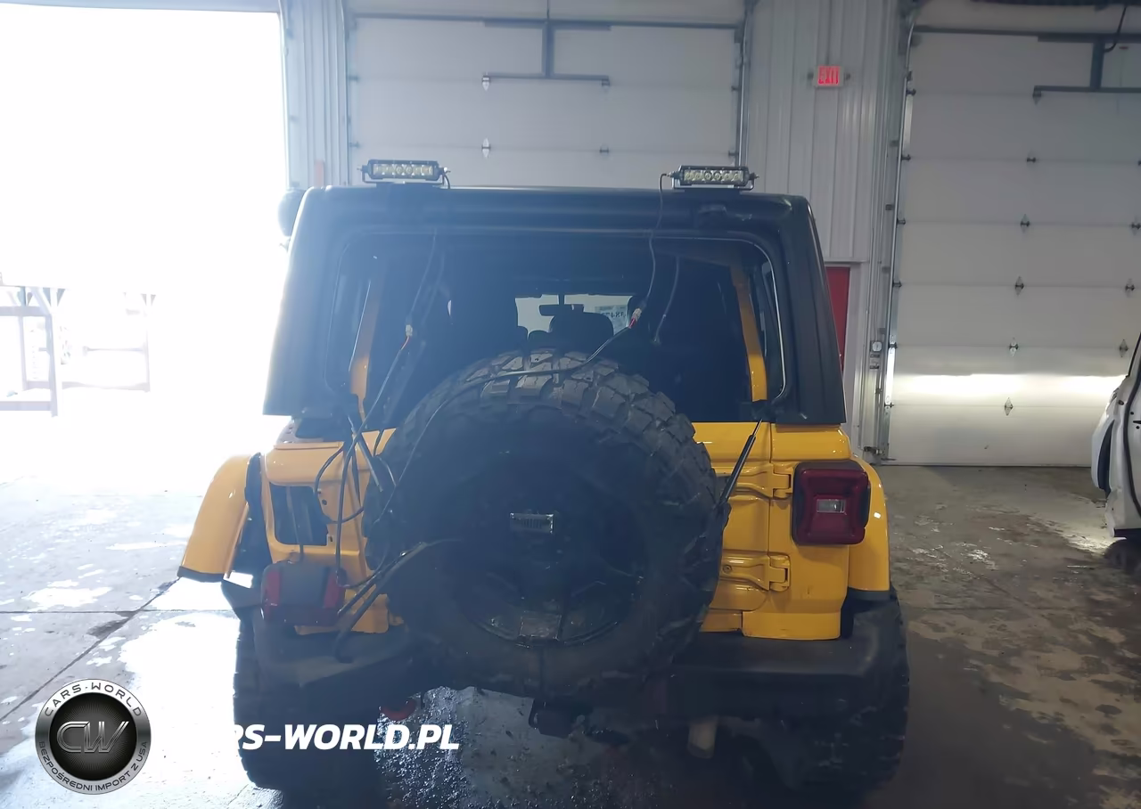 2019 Jeep Wrangler Unlimited Rubicon 4X4 VIN:1C4HJXFG2KW611192 - 16