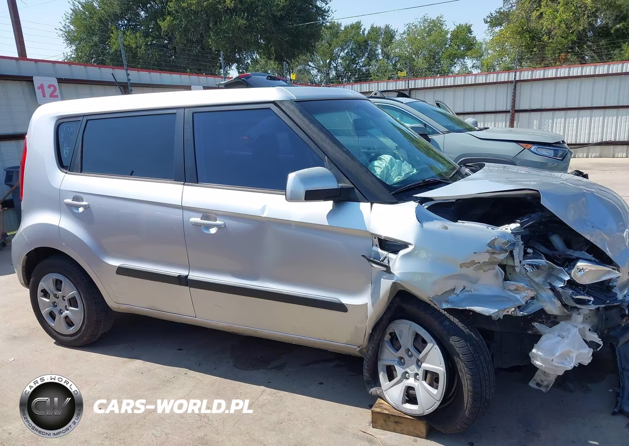 2012 Kia Soul VIN:KNDJT2A50C7467125 - 13