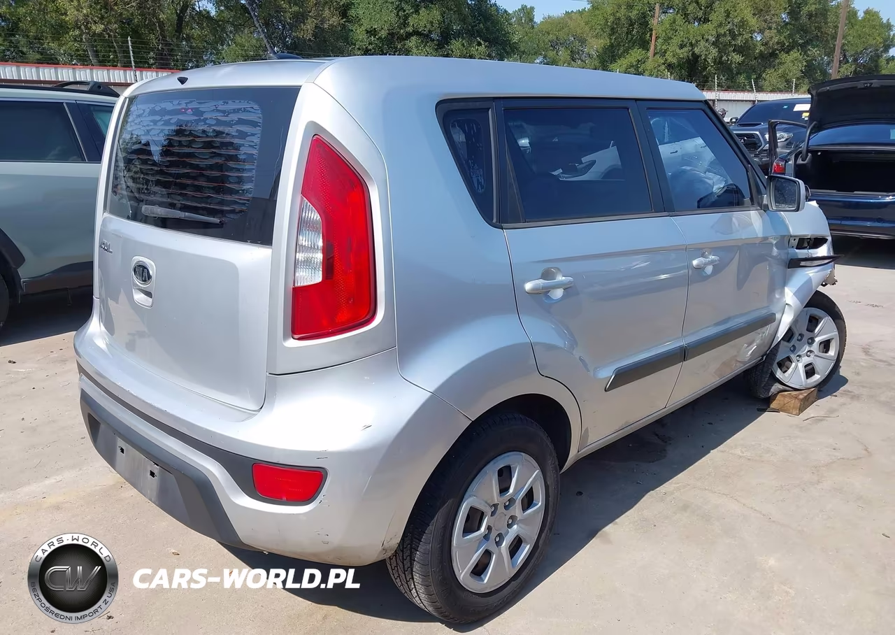 2012 Kia Soul VIN:KNDJT2A50C7467125 - 4