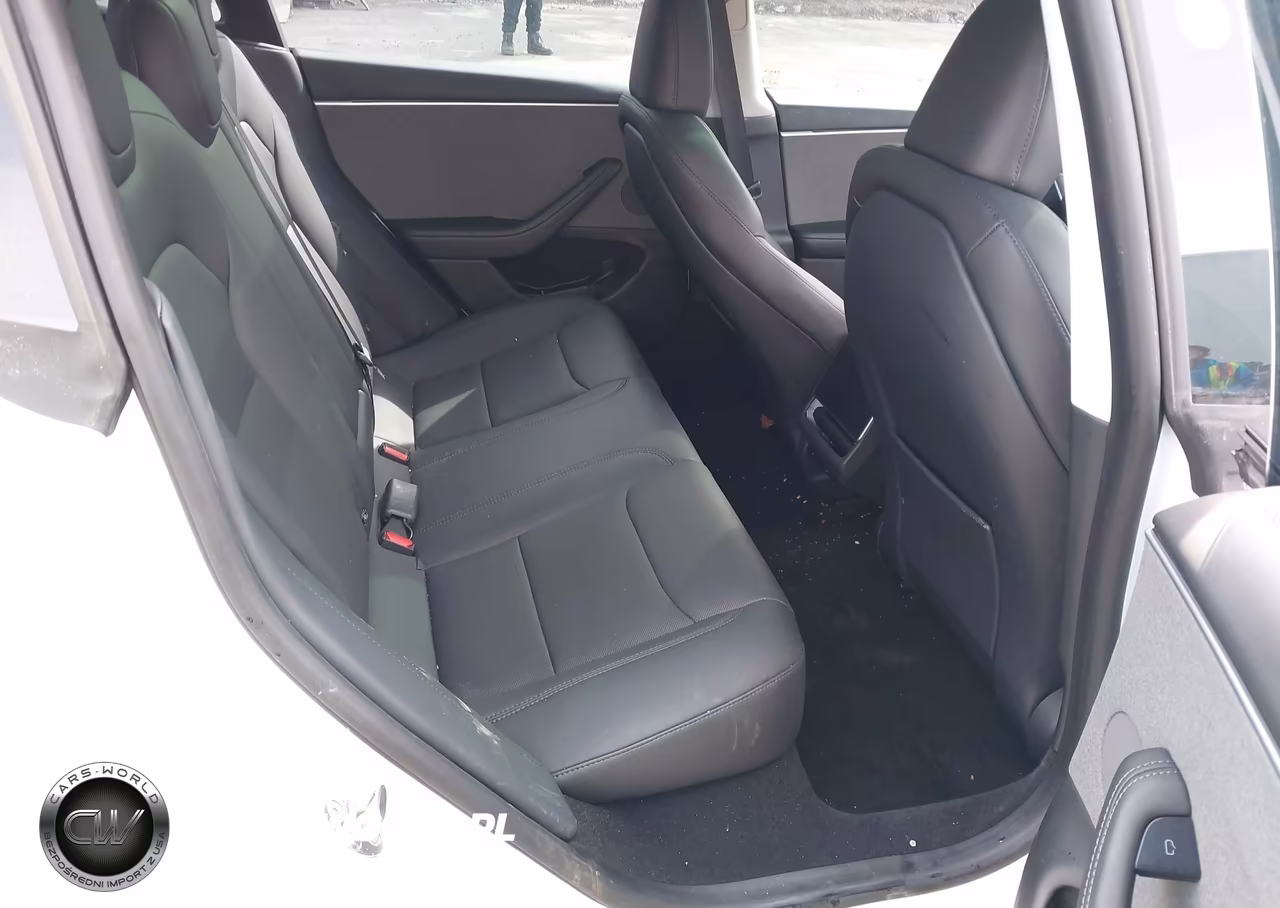 2024 Tesla Model 3 VIN:5YJ3E1EAXRF824429 - 8