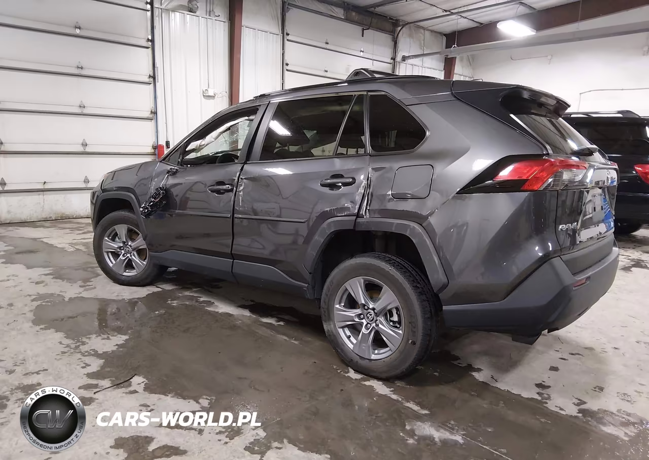 2023 Toyota Rav4 Xle VIN:2T3P1RFV7PC355239 - 3