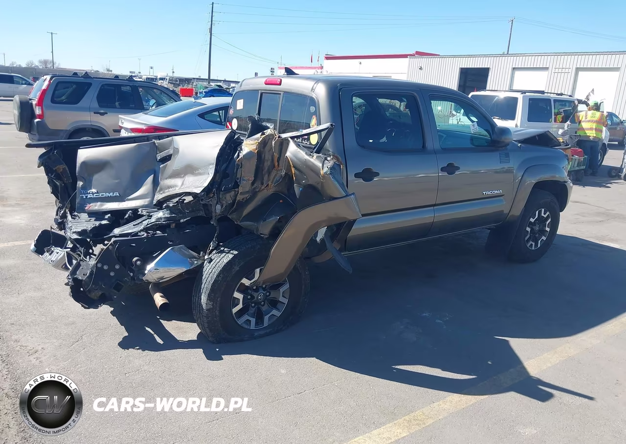 2014 Toyota Tacoma Base V6 VIN:3TMLU4EN3EM148385 - 4